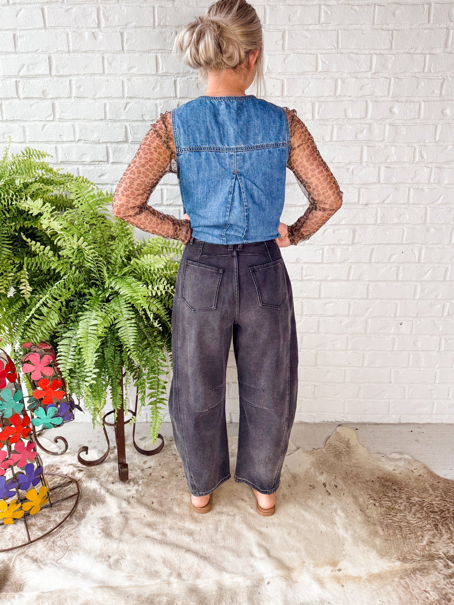 Black denim barrel jeans