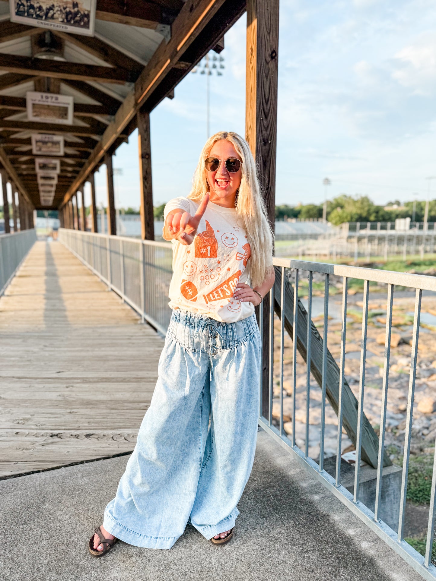 pleated wide leg pants mineral wash denim