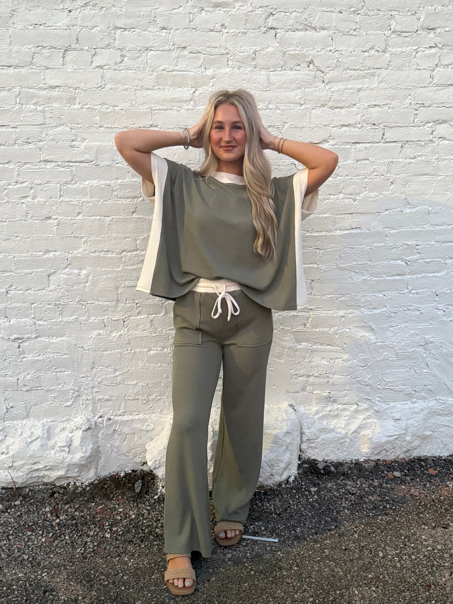 EE Color Block Pants in dry herb