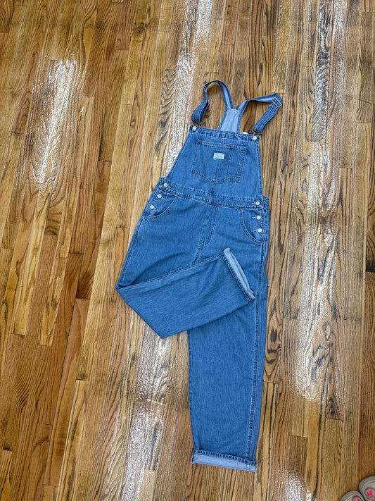 Levi’s vintage inspired overalls