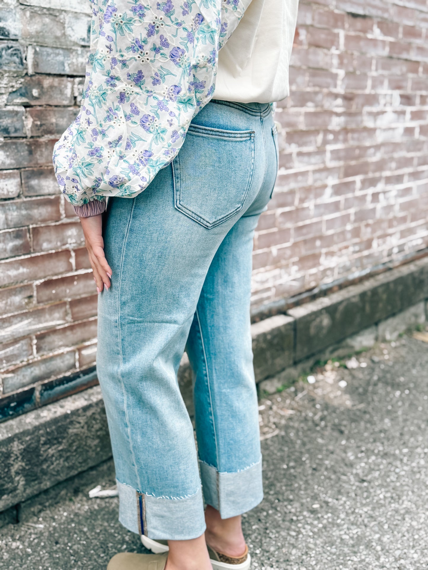 Vintage Dreams Cuffed Jeans