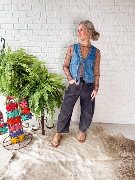 Black denim barrel jeans