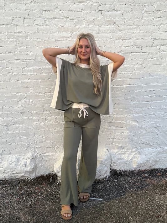 EE Color Block Top in dry herb
