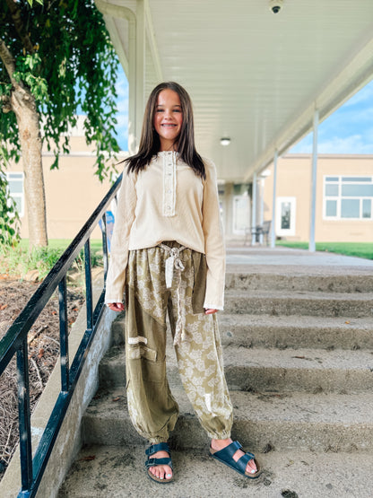 Meet The Teacher Olive Print Pants