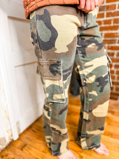 SM Camo Cargo Straight Pants