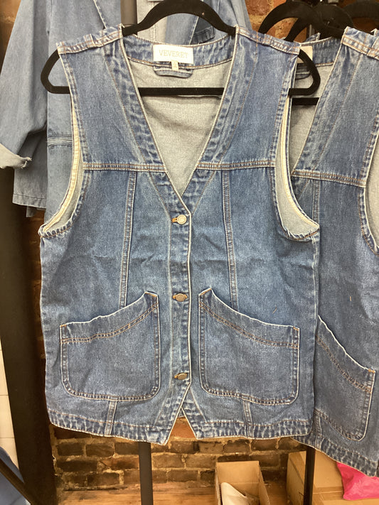 Veveret long denim vest med wash